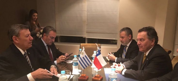Canciller sostiene bilateral con homólogo de Uruguay