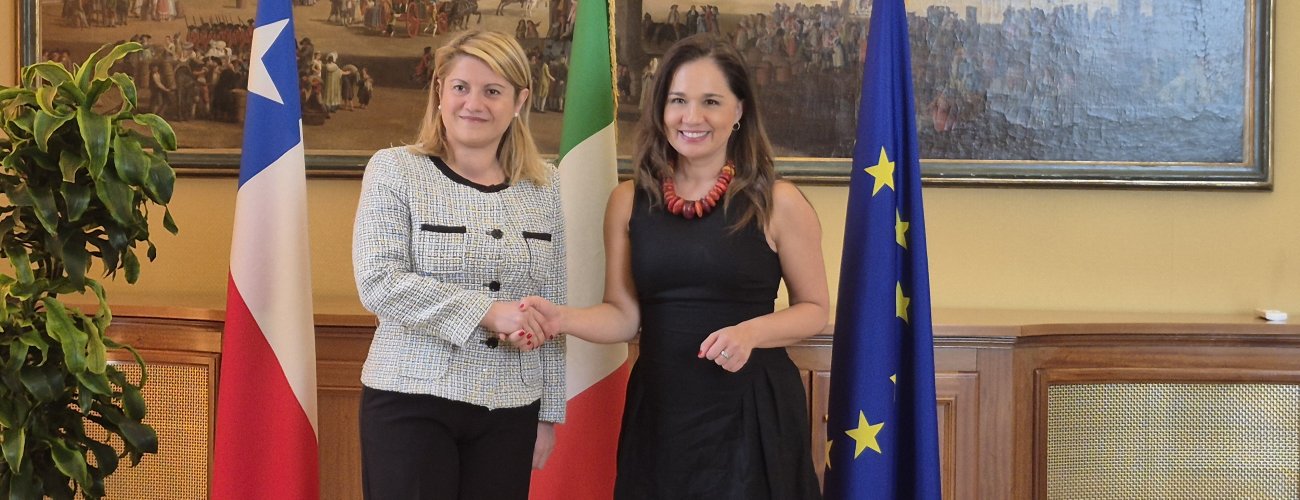 Subsecretaria lidera Consultas Políticas con Italia y destaca la cooperación cultural, científica y económica