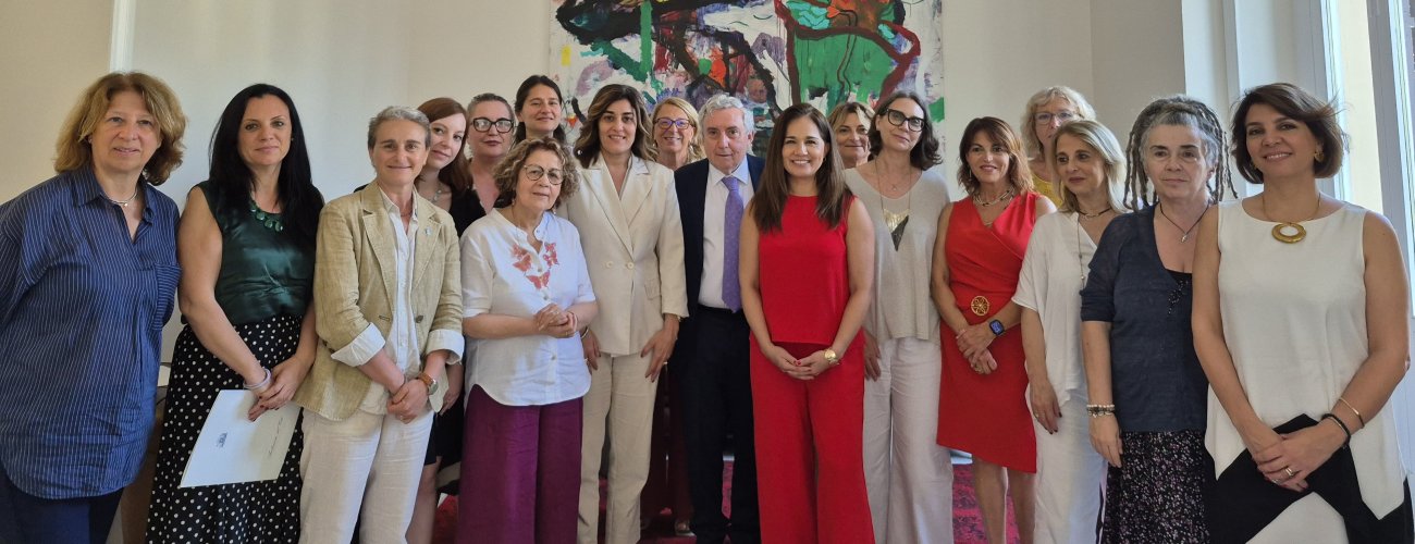 Subsecretaria lidera en Roma diálogo sobre la Política Exterior Feminista: “Es coherente con nuestro compromiso con la democracia”