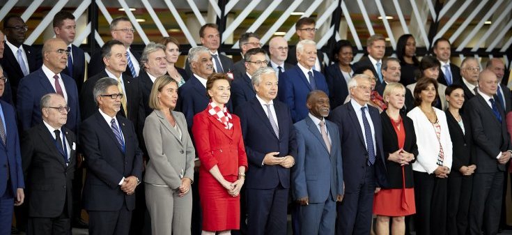 Ministro Ampuero suscribe declaraciones sobre Venezuela y Alianza del Pacífico en cierre de visita a Bruselas