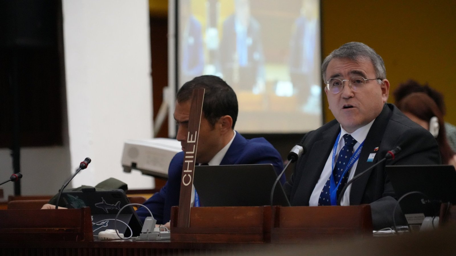Chile refuerza su liderazgo en la protección de los fondos marinos en foro internacional en Jamaica
