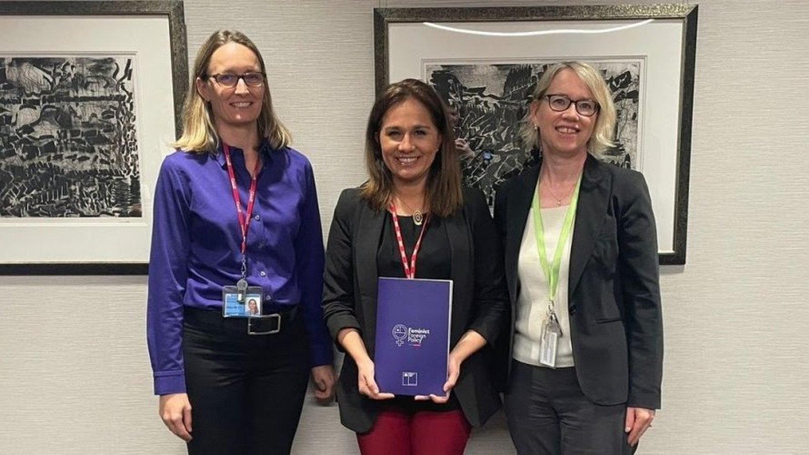 Subsecretaria Gloria de la Fuente se reúne con la encargada de asuntos de la Política Exterior Feminista canadiense