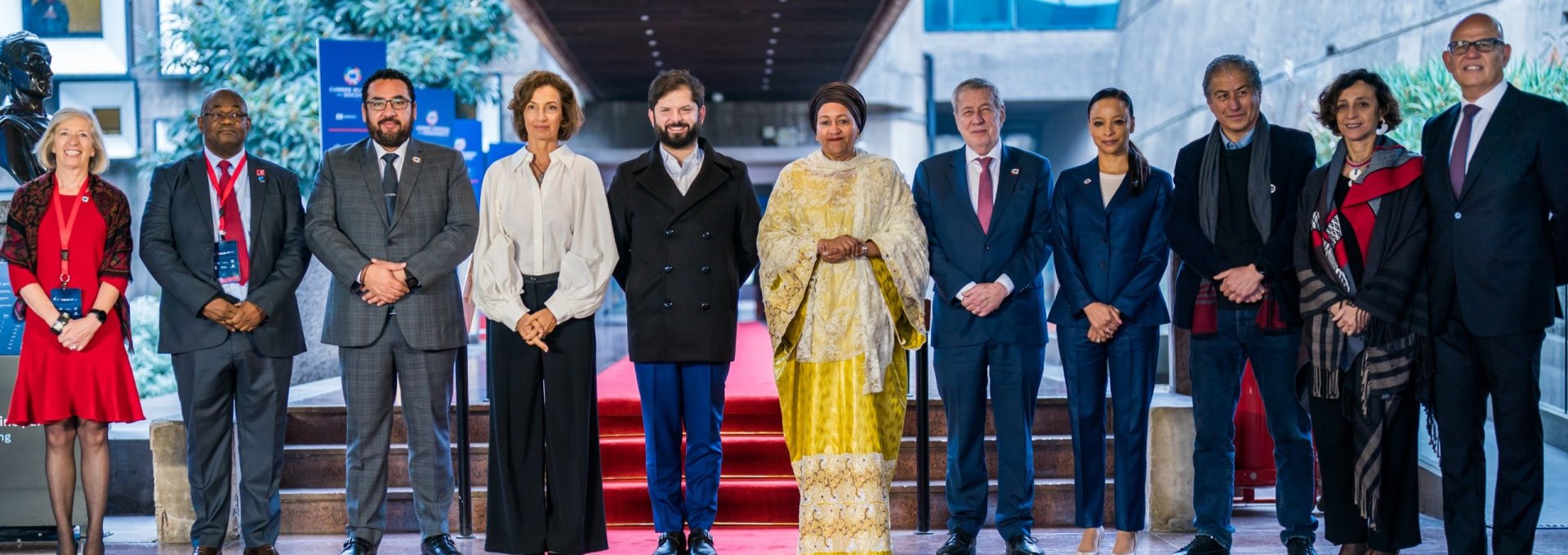 Canciller participa en inauguración de la Cumbre Mundial sobre Docentes