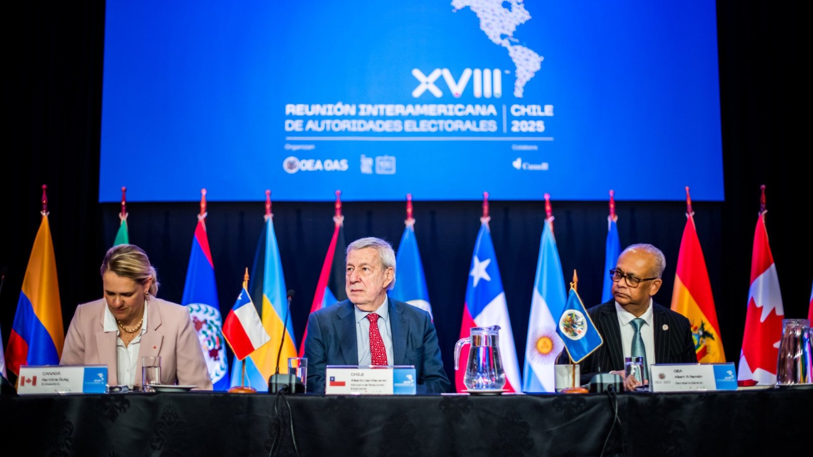 Ministro inaugura encuentro de la OEA que reúne a más de 50 autoridades electorales del hemisferio en Santiago