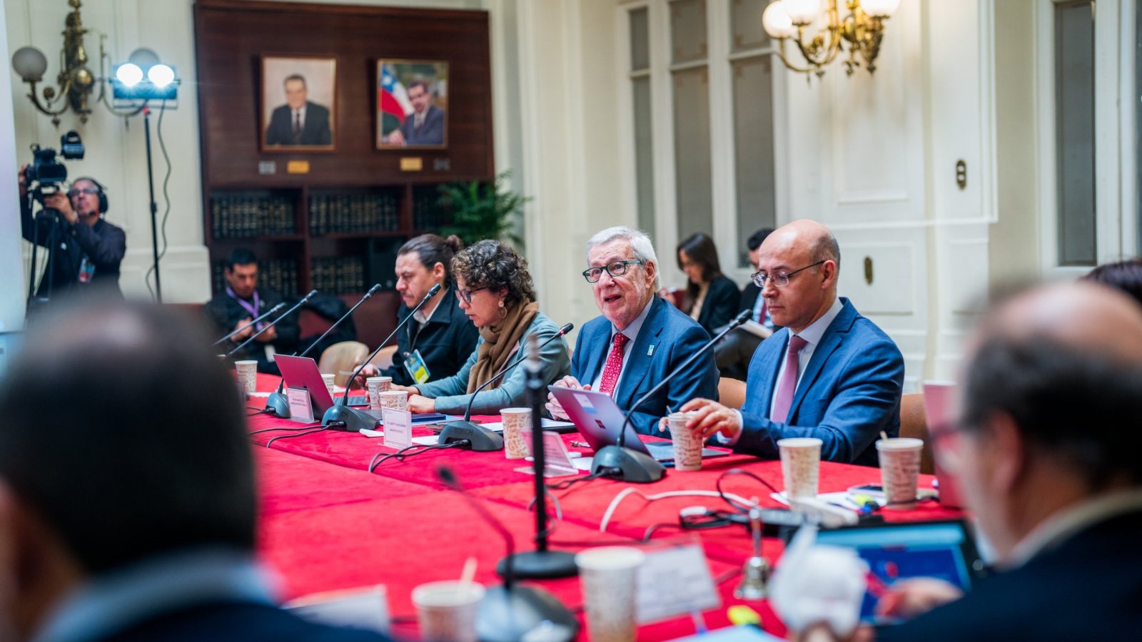 Canciller asiste a la Comisión de Medio Ambiente del Senado y da cuenta de la exitosa participación de Chile en la COP15 sobre humedales