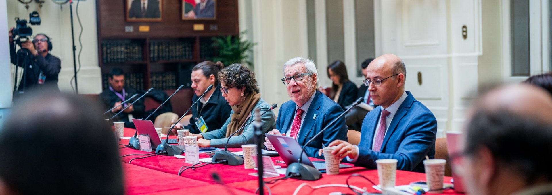 Canciller asiste a la Comisión de Medio Ambiente del Senado y da cuenta de la exitosa participación de Chile en la COP15 sobre humedales