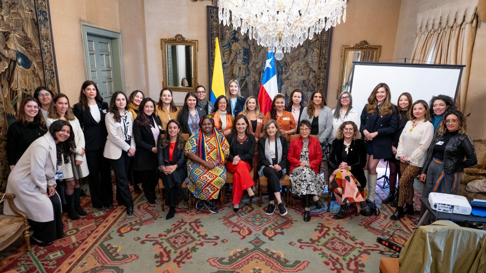 Subsecretaria expone en conversatorio sobre Política Exterior Feminista en Colombia