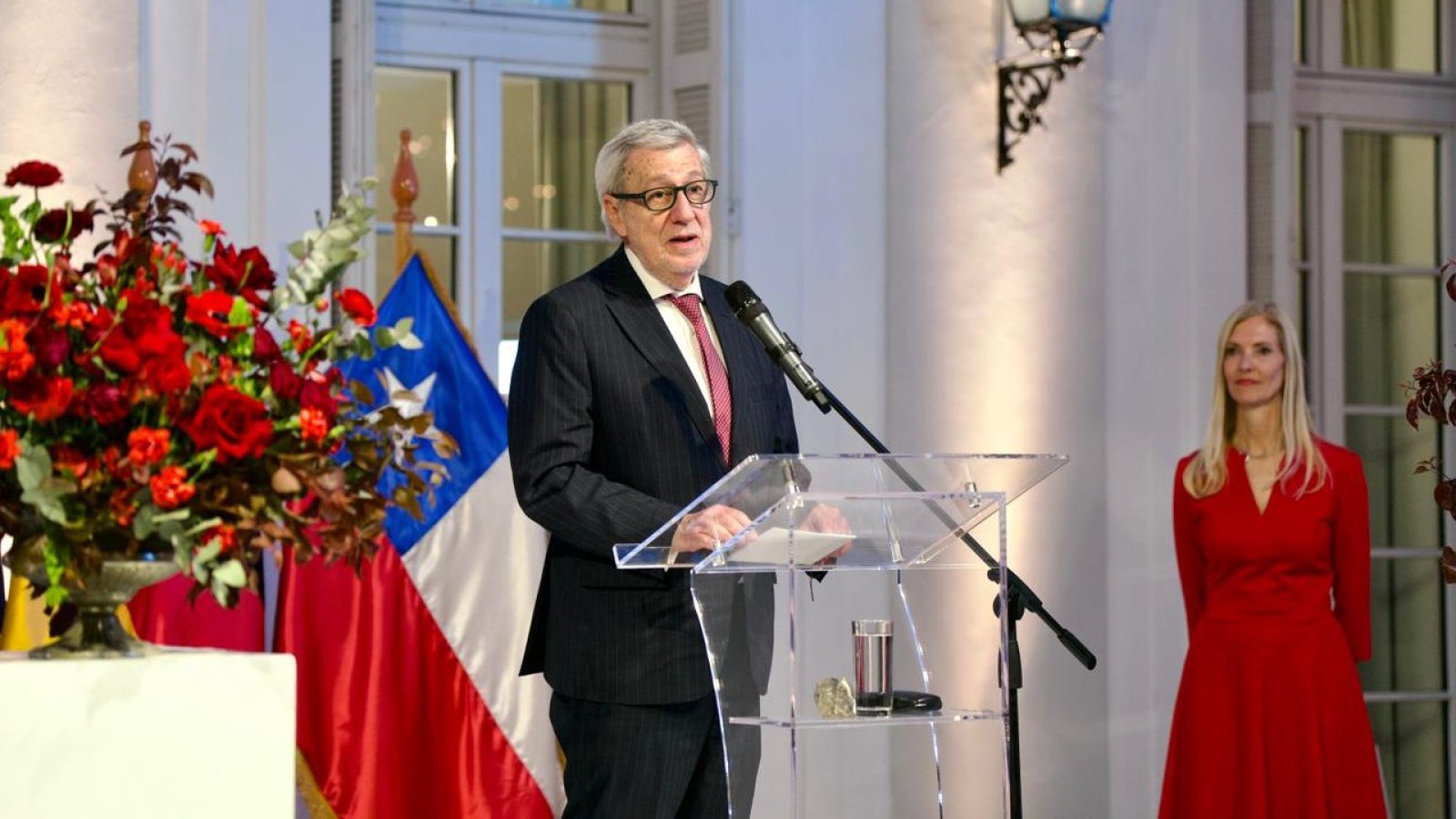 Ministro participa en el Día de la Unidad Alemana: “Nos recuerda que la paz y la democracia son ejercicios cotidianos y colectivos”
