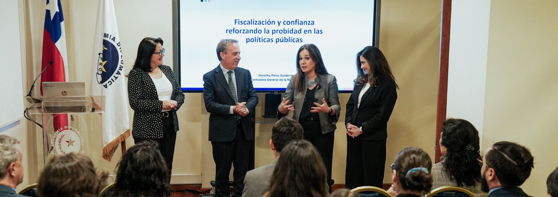 Subsecretarias inauguran charla magistral de la contralora general a estudiantes de la Academia Diplomática