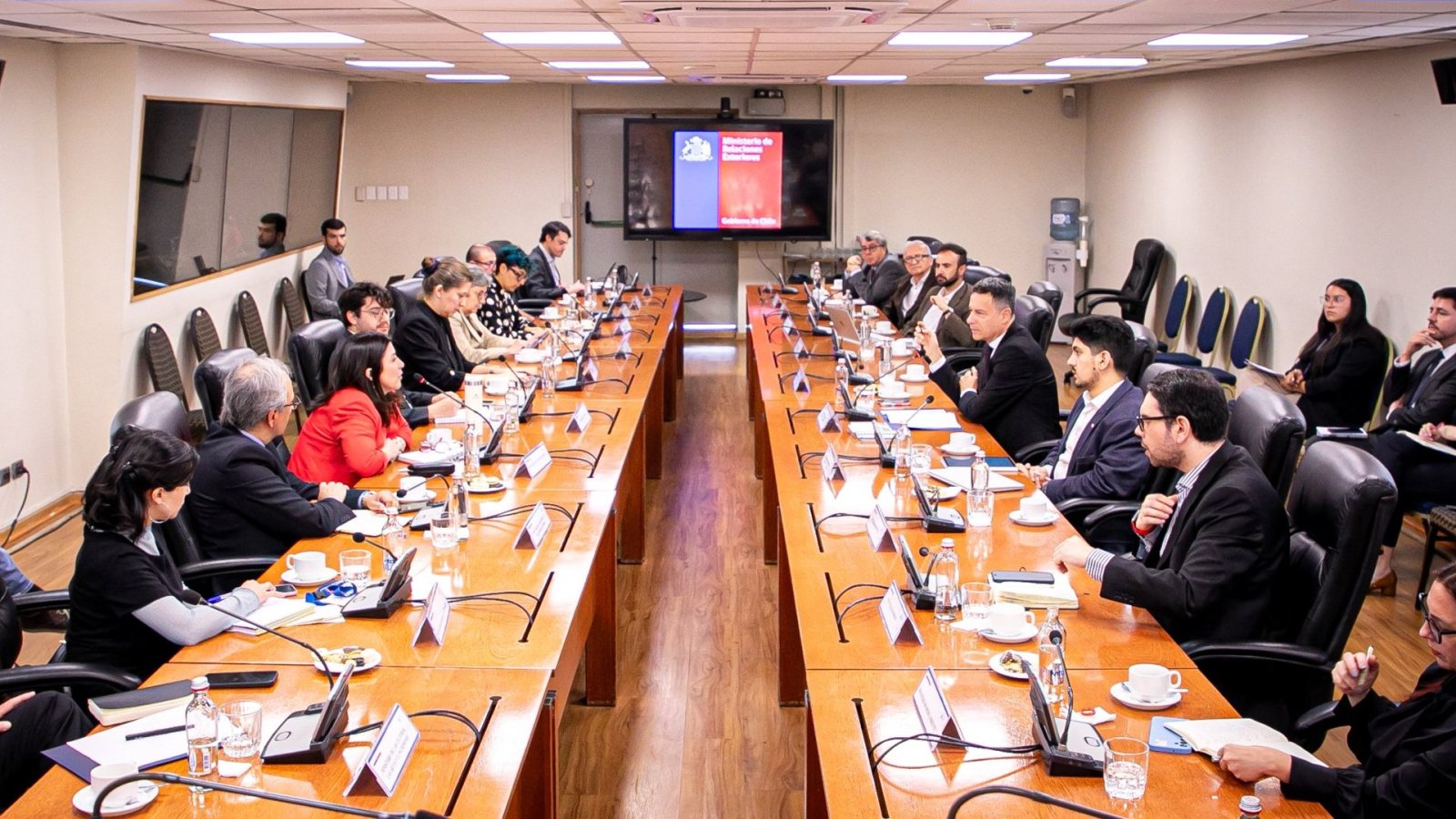 Secretario general de Política Exterior sostiene reunión con las y los encargados de Relaciones Internacionales de los ministerios