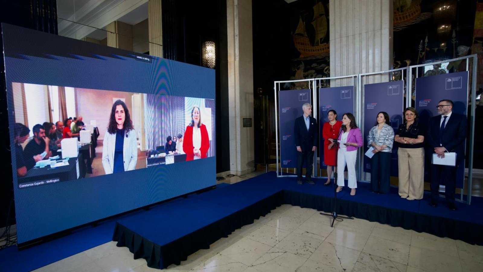 Subsecretaria Gloria de la Fuente da inicio al voto en el exterior para las Elecciones Presidenciales 2025