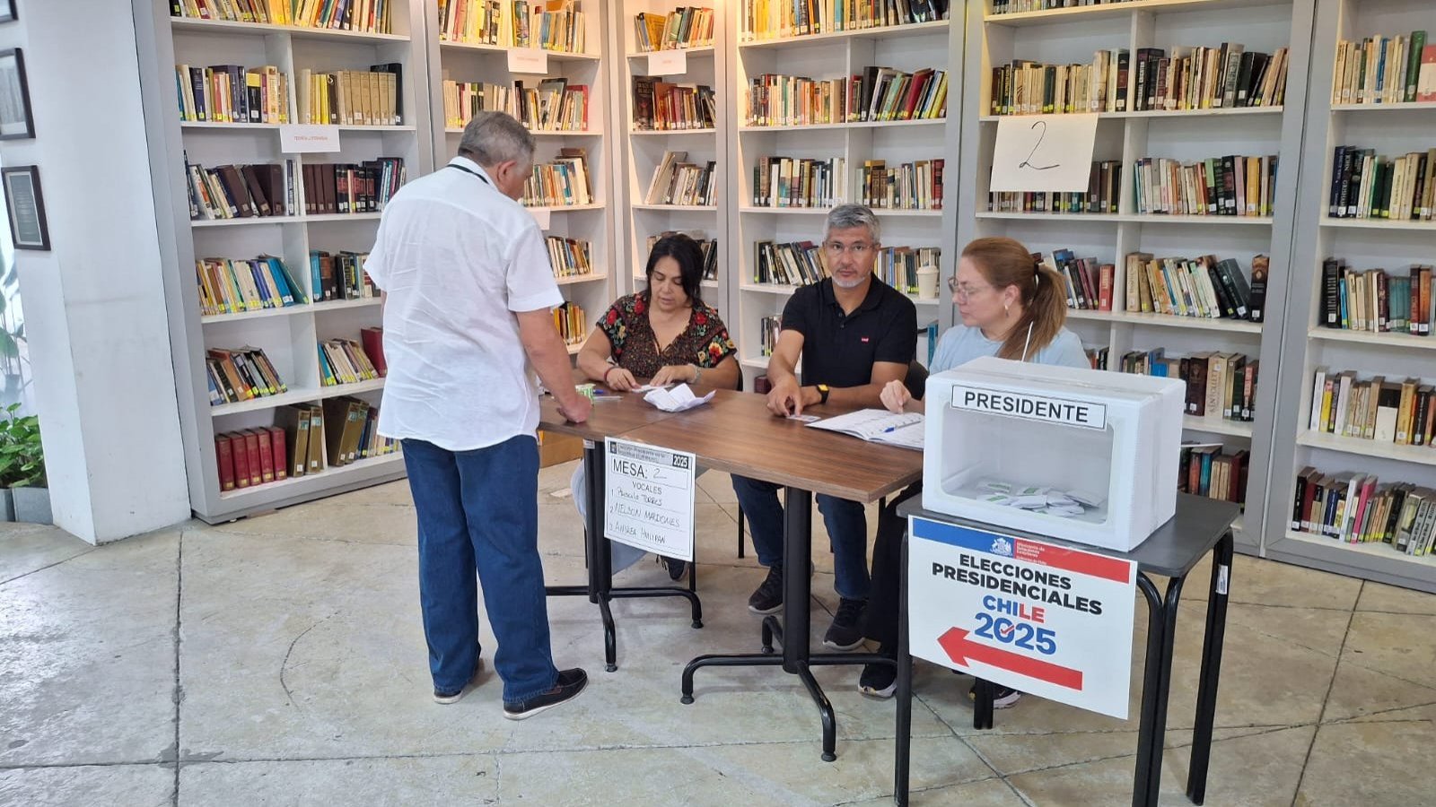 Cancillería implementa con éxito el voto chileno en el exterior