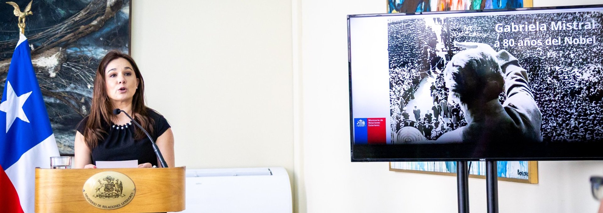 Cancillería conmemora los 80 años del Nobel a Gabriela Mistral