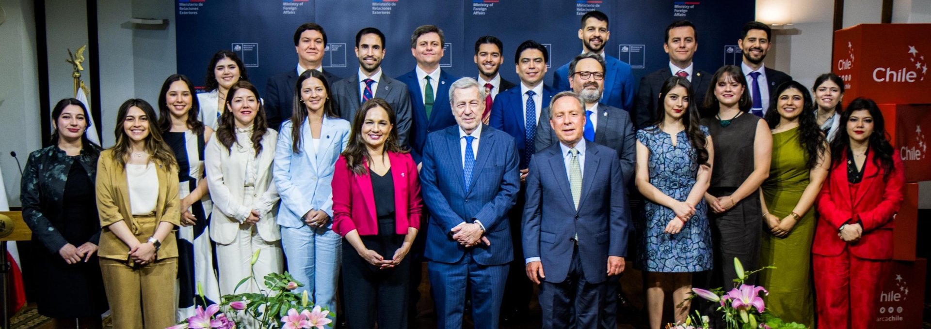 El Servicio Exterior de Chile cuenta con veinte nuevos profesionales: se graduó la promoción 2024-2025 de la Academia Diplomática