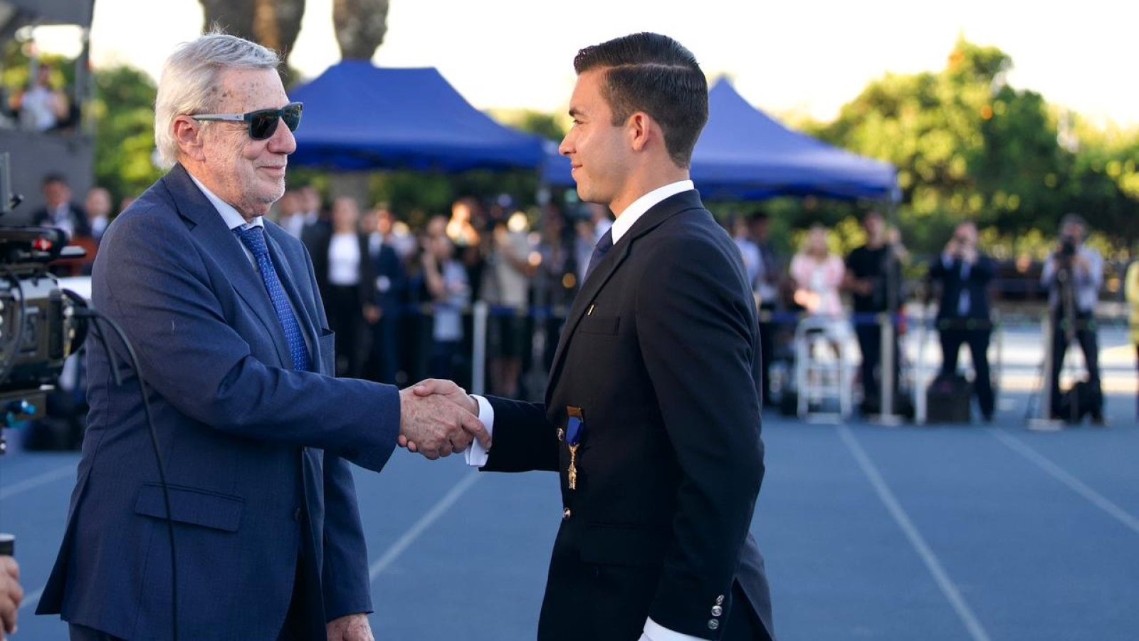 Canciller entrega condecoración “Ministerio de Relaciones Exteriores” en la graduación de la Escuela de Investigaciones Policiales