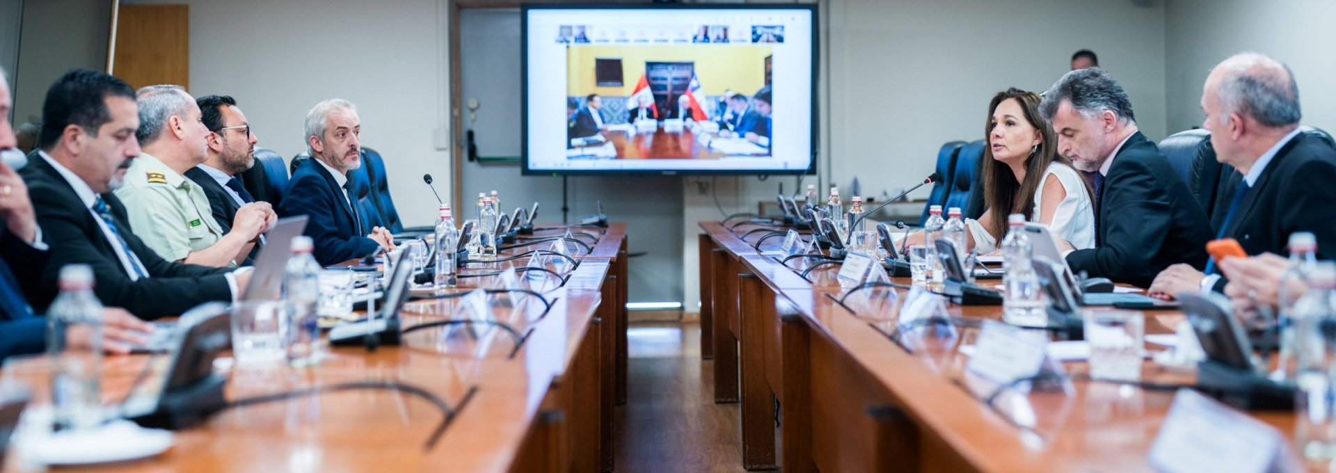 Chile y Perú realizan segunda reunión del Comité Binacional de Cooperación Migratoria