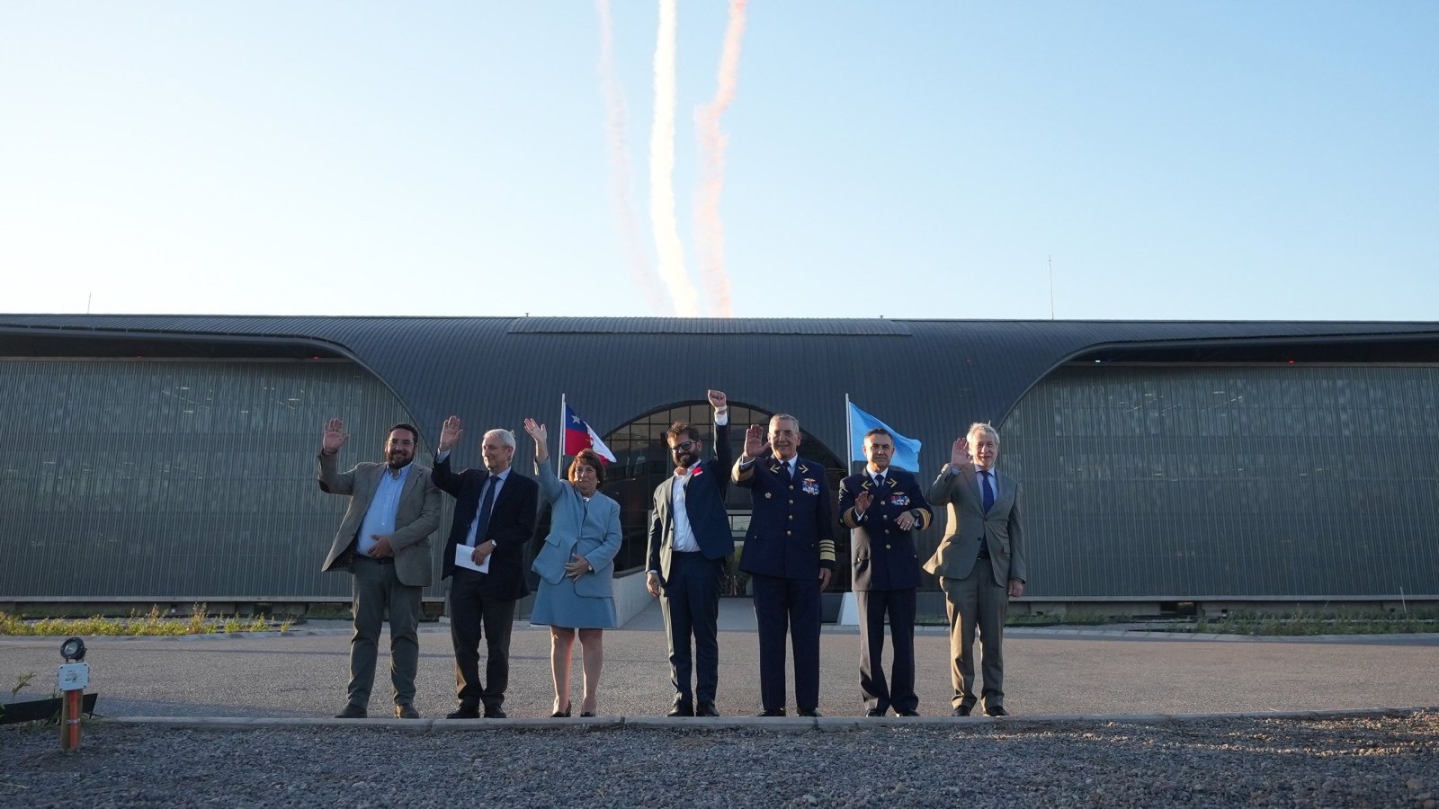 Canciller asiste a la inauguración el Centro Espacial Nacional