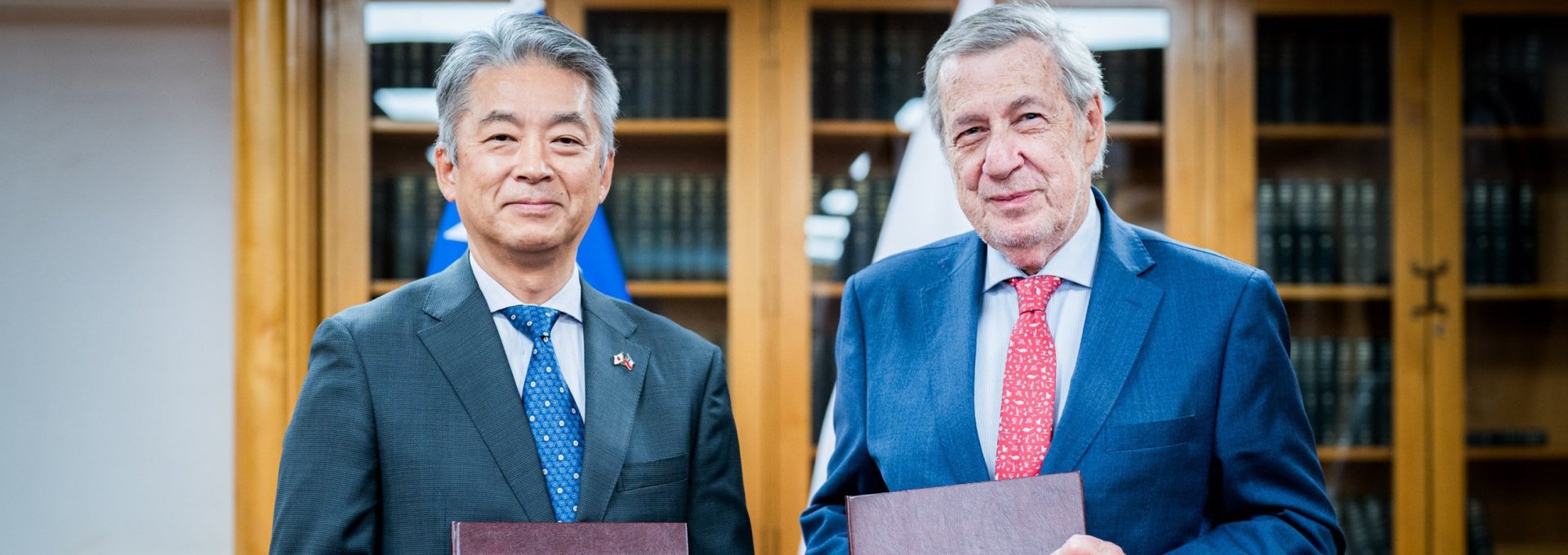 Chile y Japón firman acuerdo para la transacción de créditos de carbono