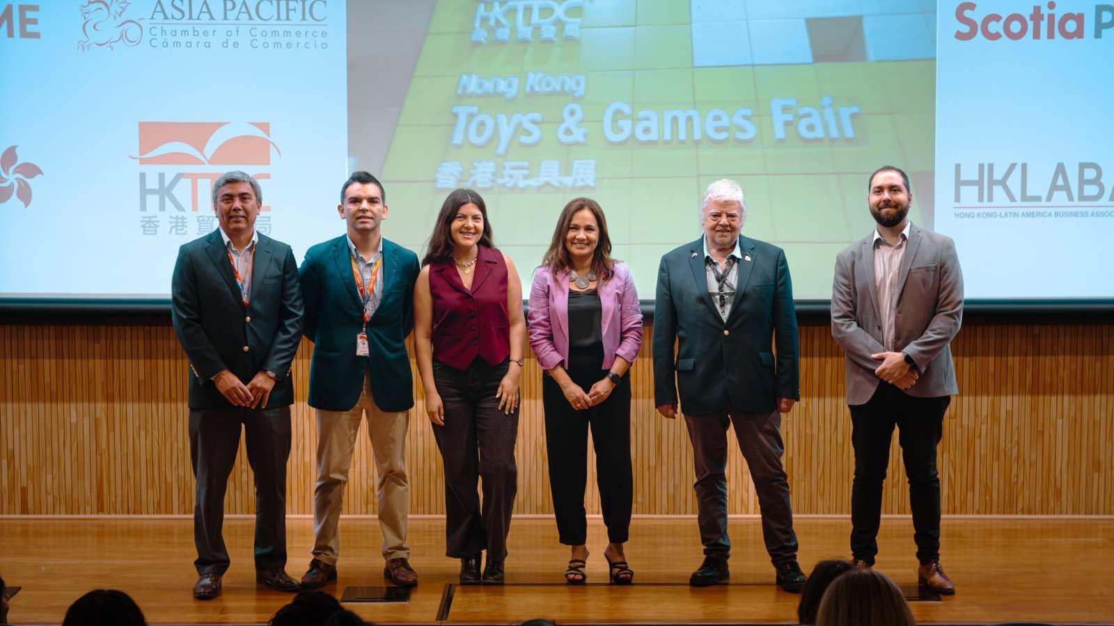 Subsecretaria expone en taller “Oportunidades y desafíos para mujeres empresarias y emprendedoras en Asia Pacífico”
