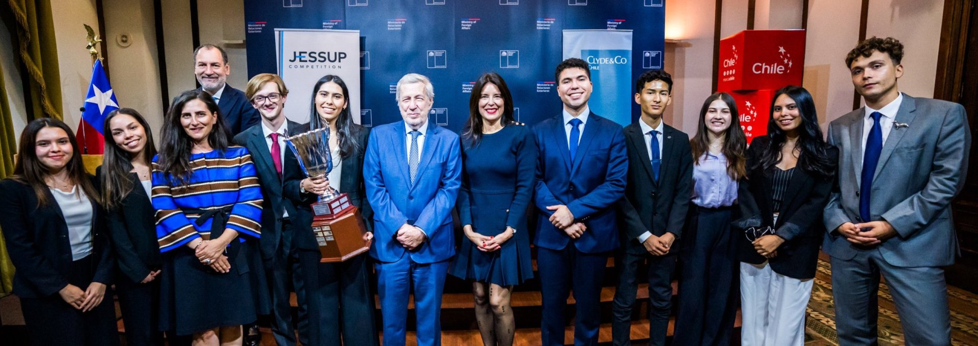 Canciller encabeza premiación a los ganadores de la competencia de Derecho Internacional Público Philip C. Jessup