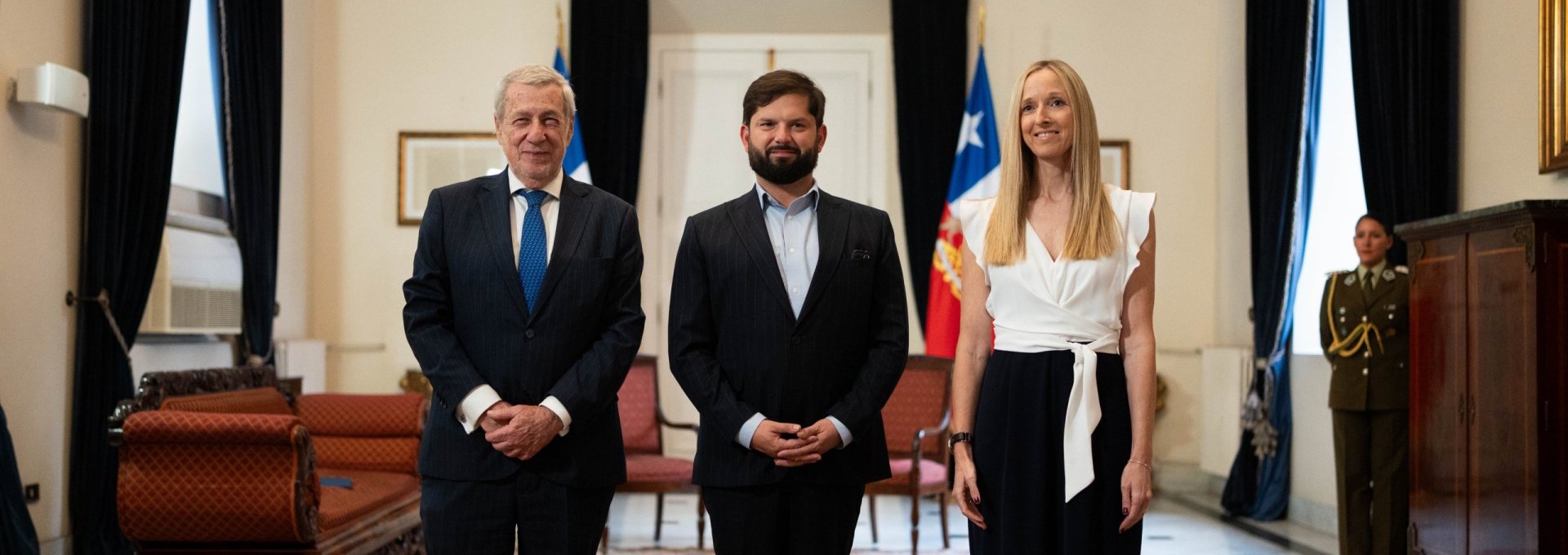 Canciller acompaña al Presidente en la recepción de cartas credenciales de nuevas embajadoras y embajadores en Chile