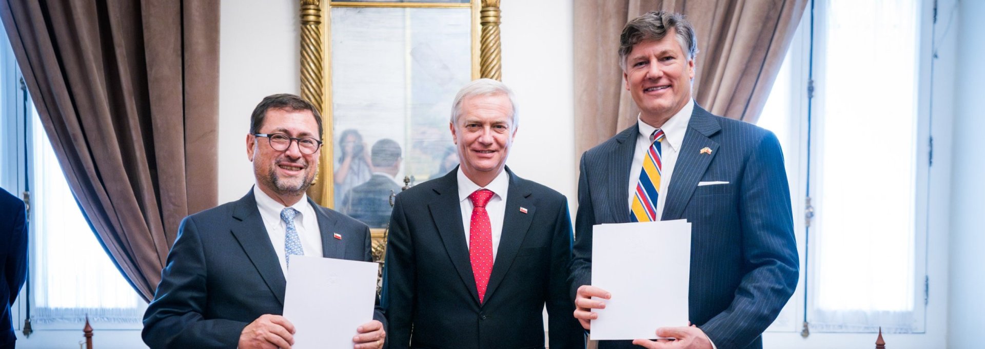 Chile y Estados Unidos firman declaración conjunta sobre minerales críticos y tierras raras