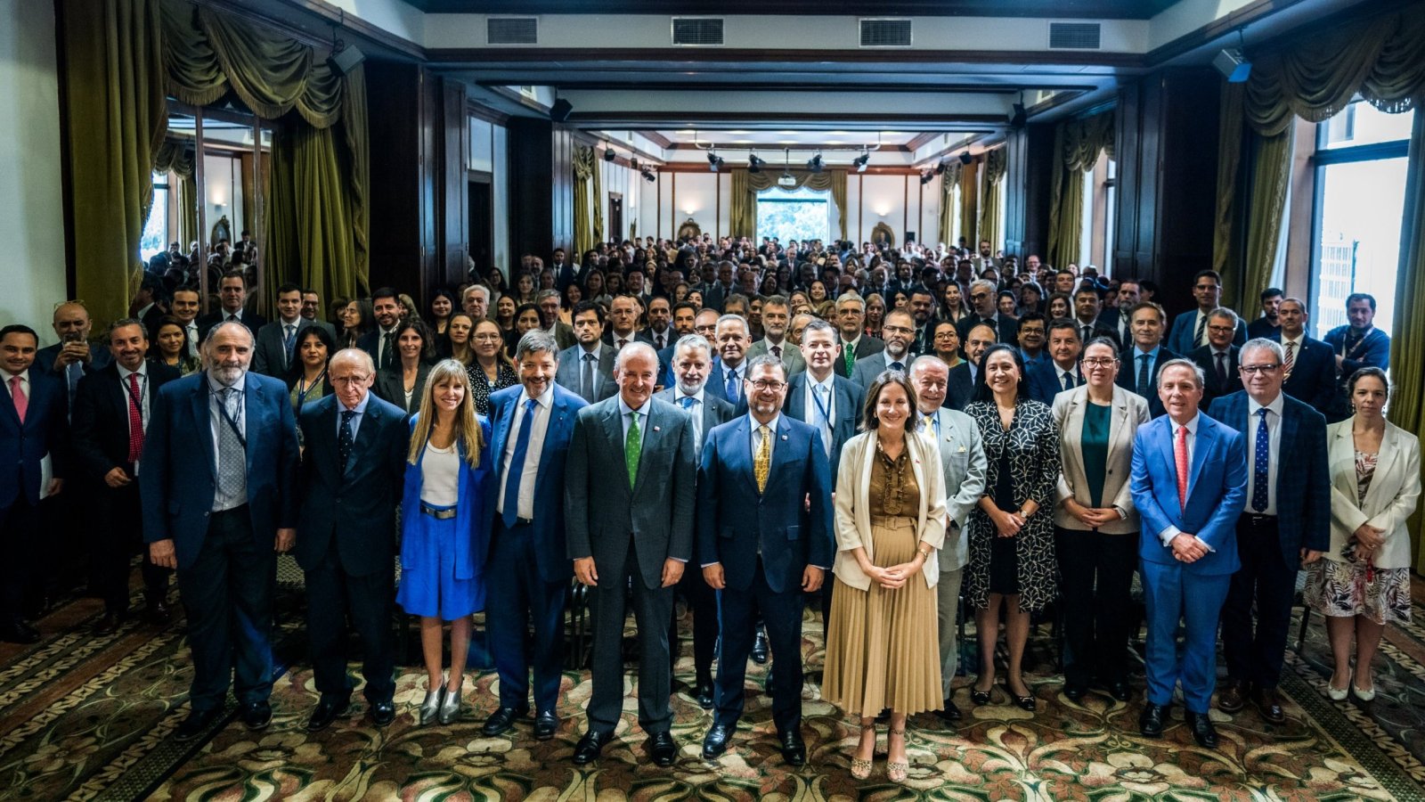 Autoridades de Cancillería saludan a los funcionarios y destacan el rol de la política exterior para posicionar a Chile como un país seguro y confiable