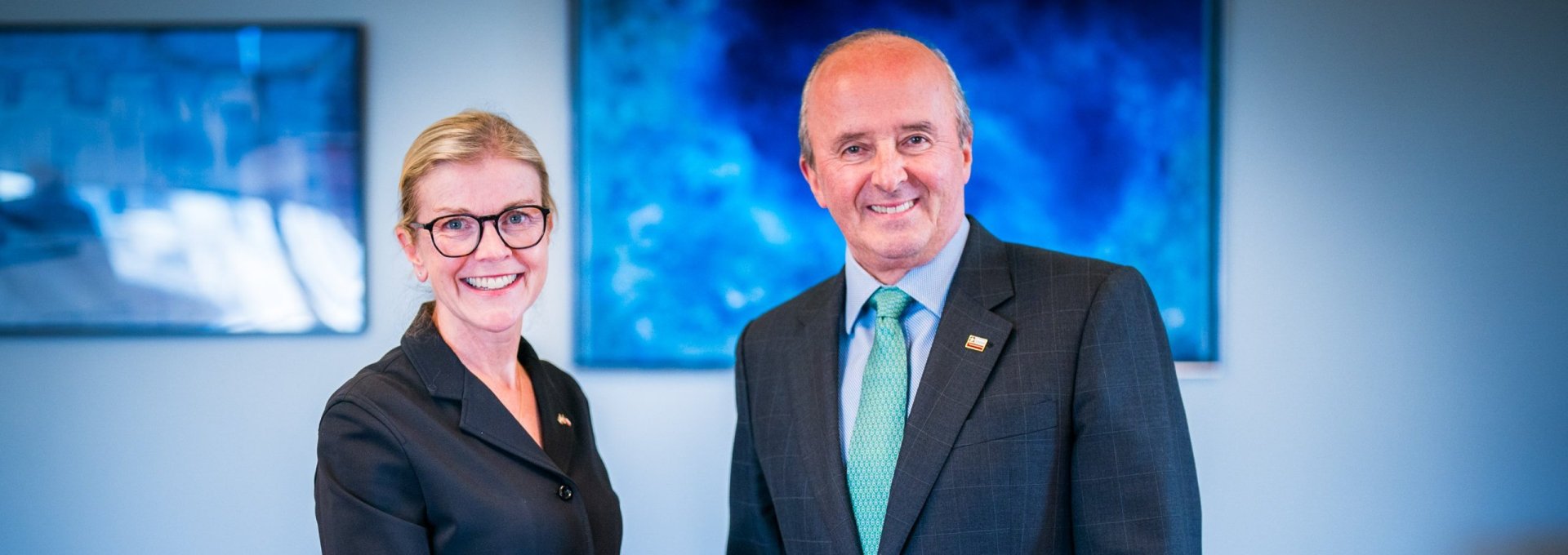 Subsecretario se reúne con embajadores de Suecia y Ucrania