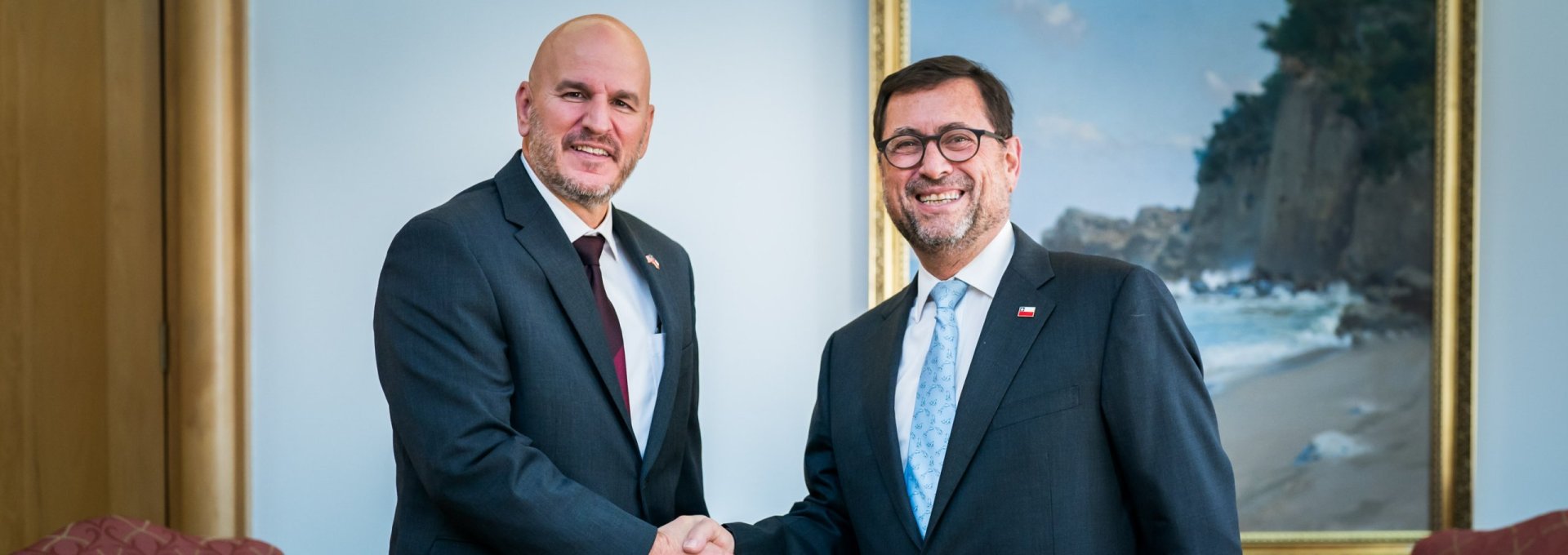 Canciller se reúne con embajadores de Estados Unidos y China