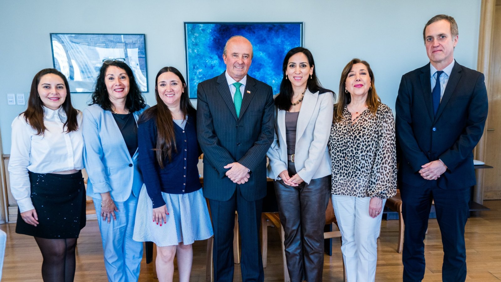 Subsecretario se reúne con la directiva de la Asociación de Profesionales del Ministerio de Relaciones Exteriores