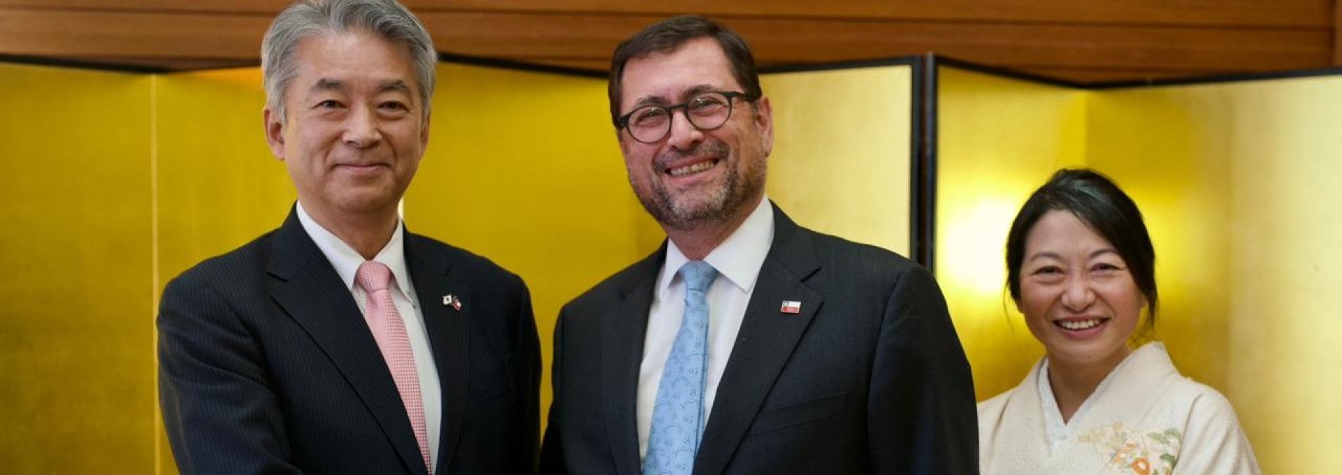 Canciller participa en conmemoración del Día Nacional de Japón