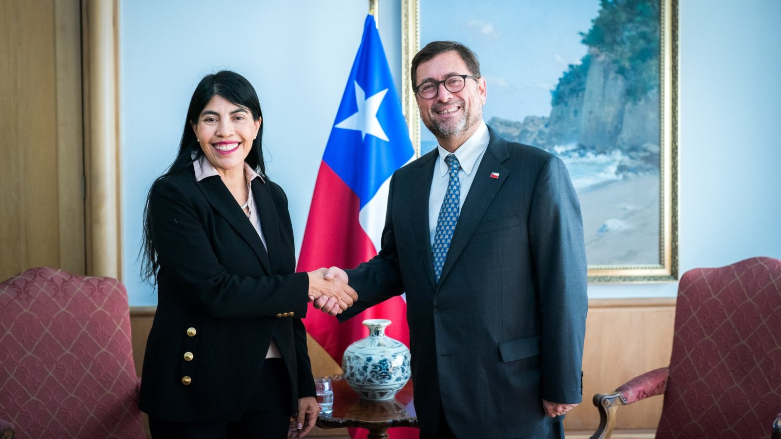 Canciller y ministra de Ciencia proyectan trabajo conjunto con foco en desarrollo tecnológico y capital humano