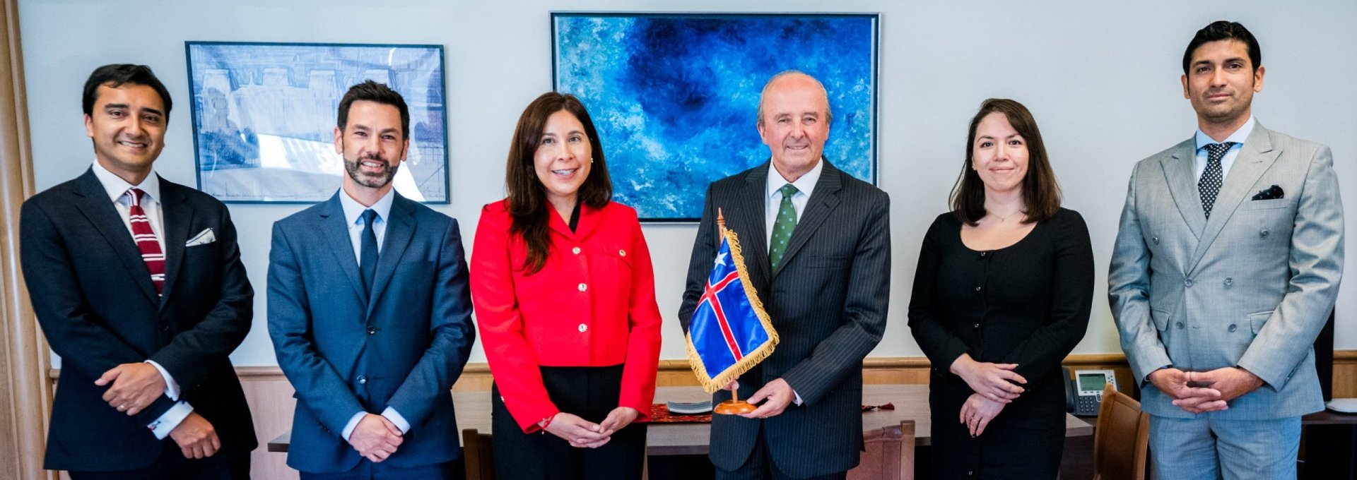 Subsecretario se reúne con la Asociación de Diplomáticas y Diplomáticos de Carrera