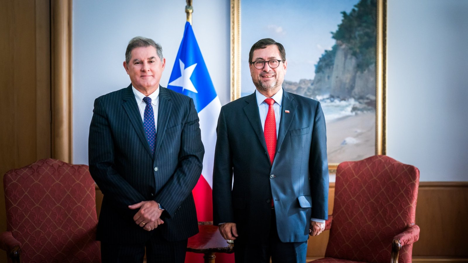 Canciller se reúne con el representante regional de ACNUR