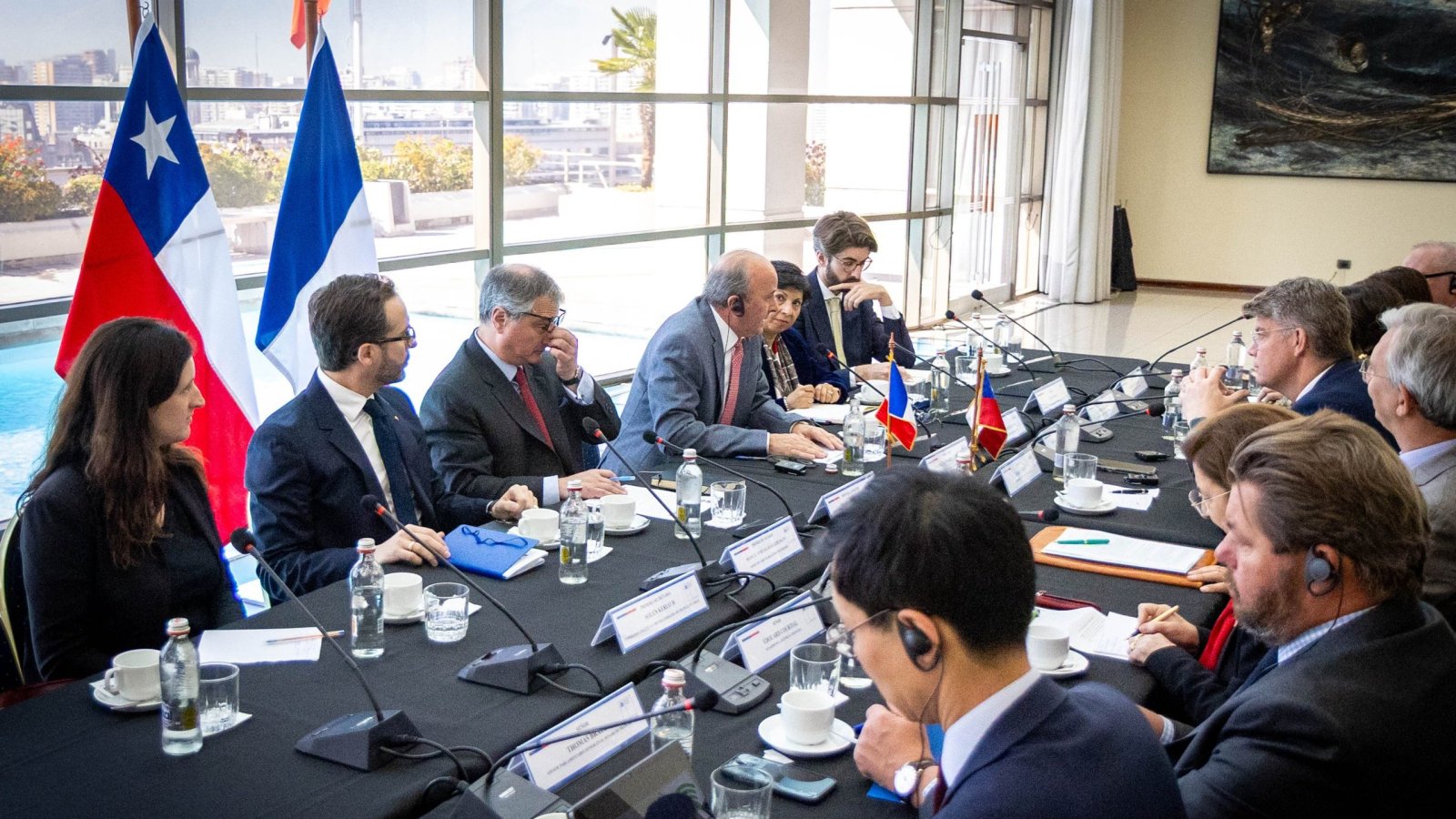 Subsecretario se reúne con una delegación de senadores de Francia y destaca oportunidades para aumentar la cooperación