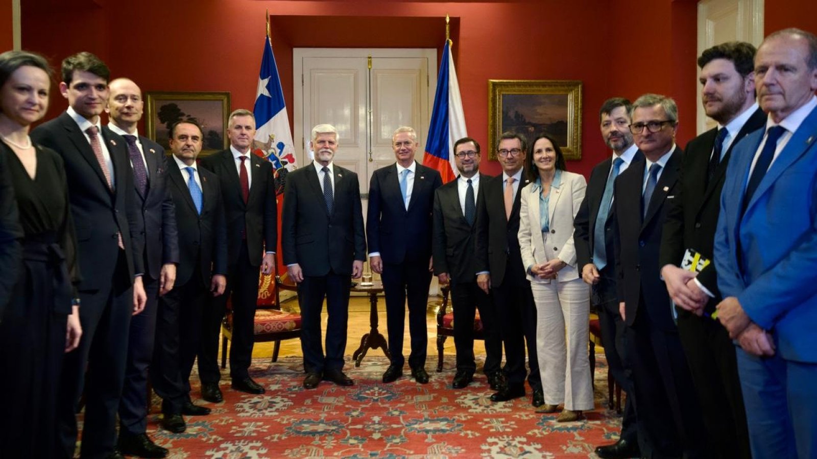 Canciller participa en reunión del Presidente Kast con el Presidente de República Checa y en la firma de acuerdos sobre Antártica y exploración espacial