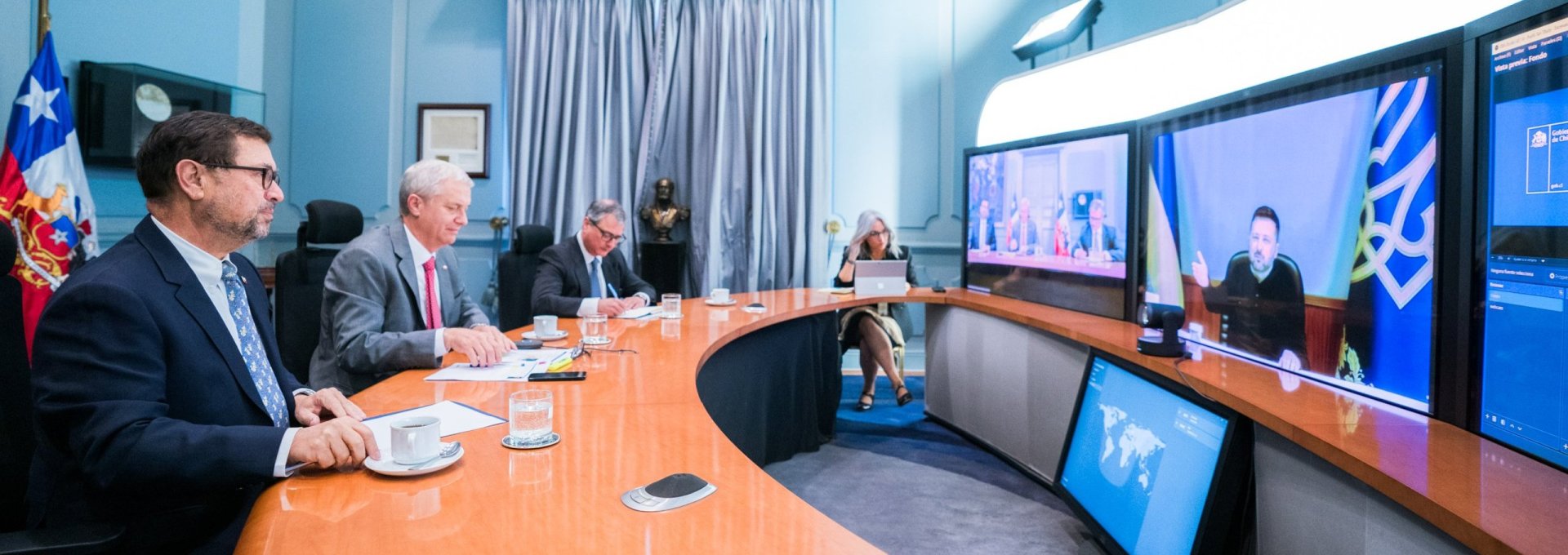 Canciller acompaña al Presidente José Antonio Kast en videollamada con su par de Ucrania y destaca apoyo político de Chile