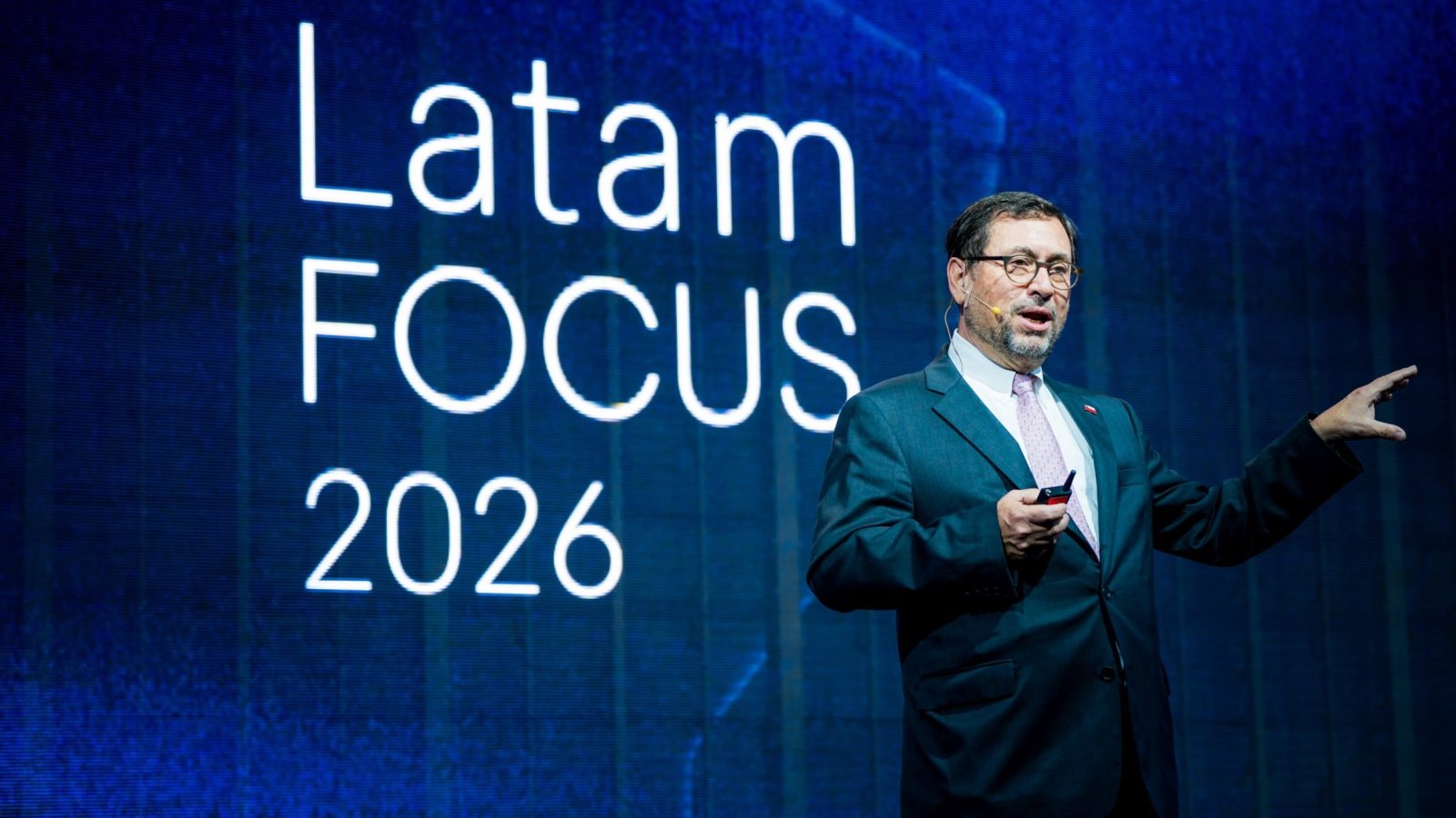 Canciller Pérez Mackenna llama a inversores a elegir Chile y propone impulsar capital humano para crecer: “Elijan a Chile porque nos va a ir bien”