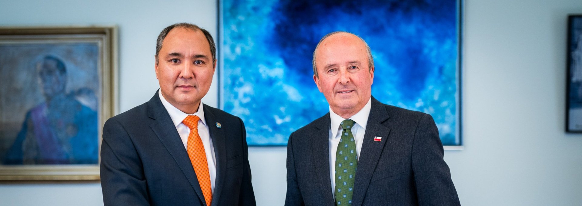 Subsecretario se reúne con enviado especial del Gobierno de Kirguistán