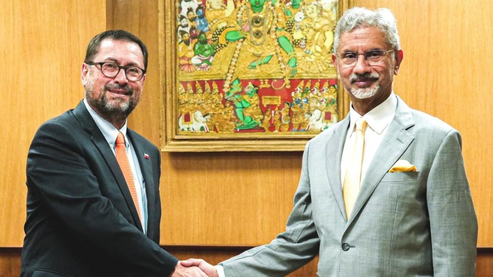 Canciller Pérez Mackenna se reúne con su par de India y anuncia una visa de negocios expedita para empresarios indios que quieran invertir en Chile