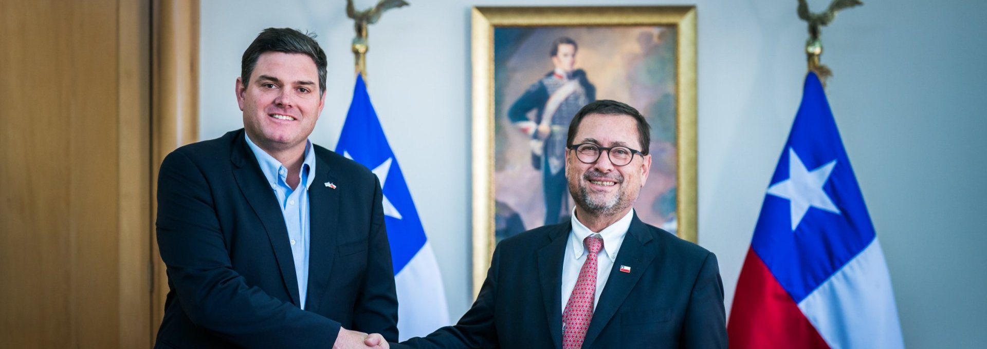 Canciller se reúne con la Asociación Chilena de Municipalidades y destaca rol de los gobiernos locales en la proyección internacional de Chile