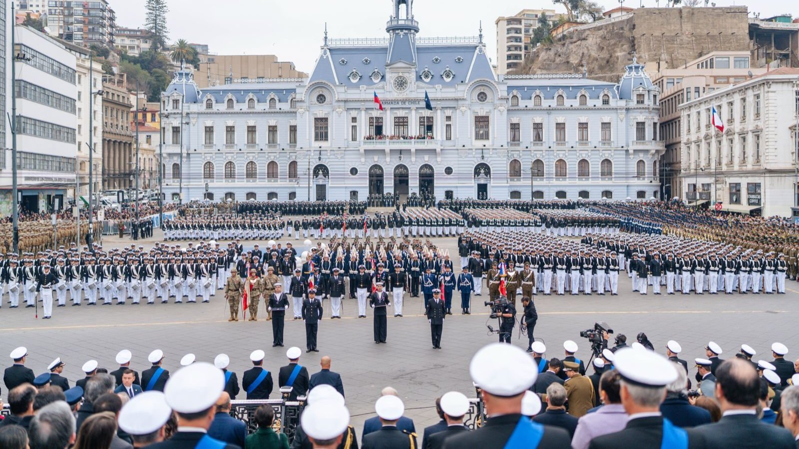 Canciller asiste a la conmemoración del 147 aniversario del Combate Naval de Iquique y Día de las Glorias Navales