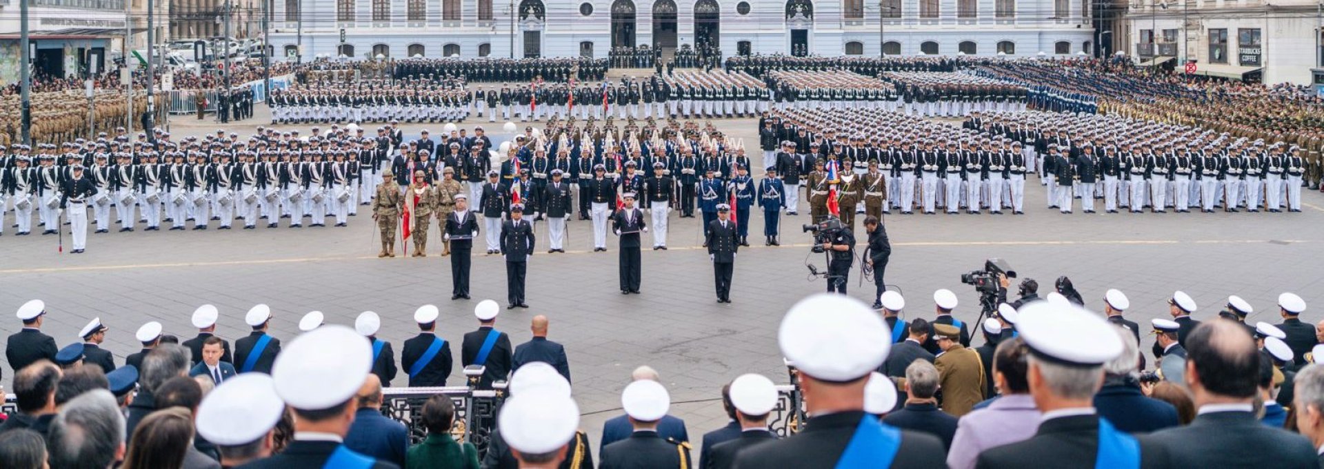 Canciller asiste a la conmemoración del 147 aniversario del Combate Naval de Iquique y Día de las Glorias Navales