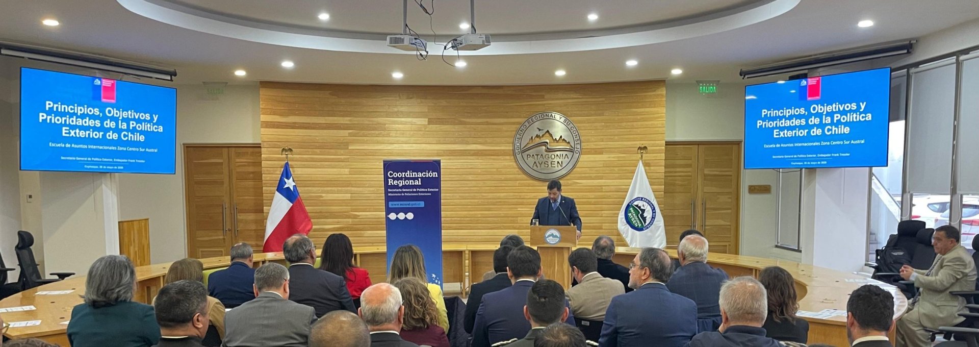 Secretario general de Política Exterior lidera reuniones de trabajo con encargados internacionales de la zona centro sur del país