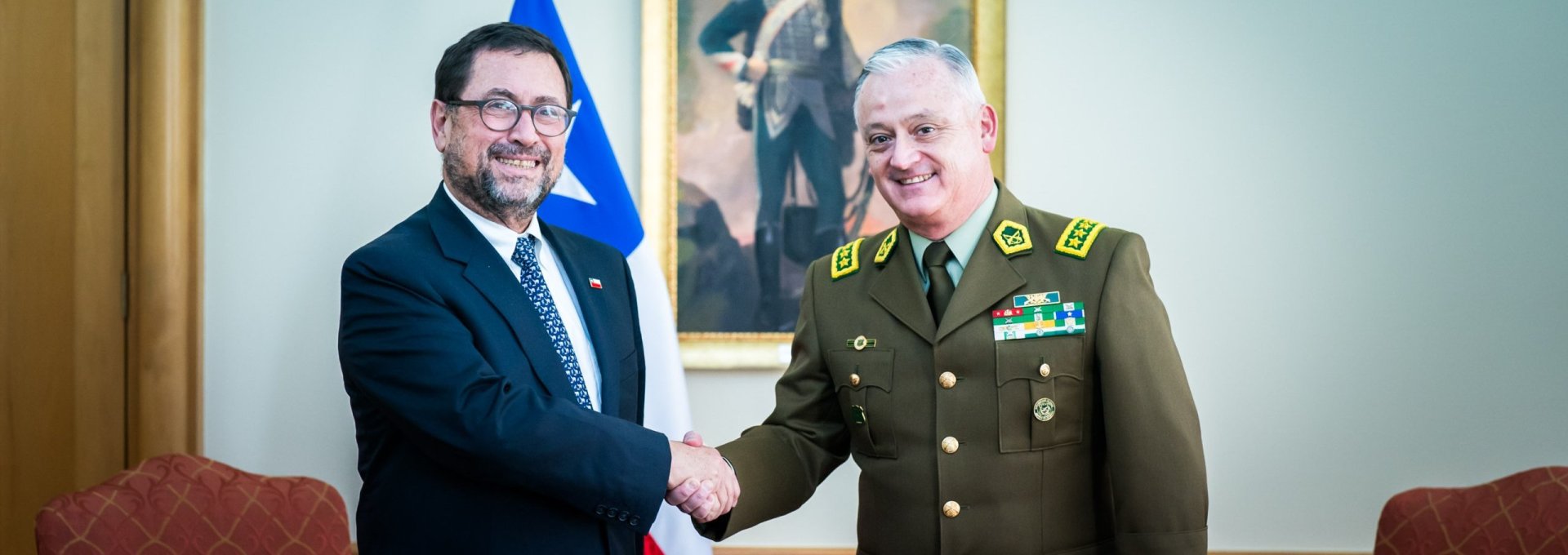 Canciller se reúne con el general director de Carabineros