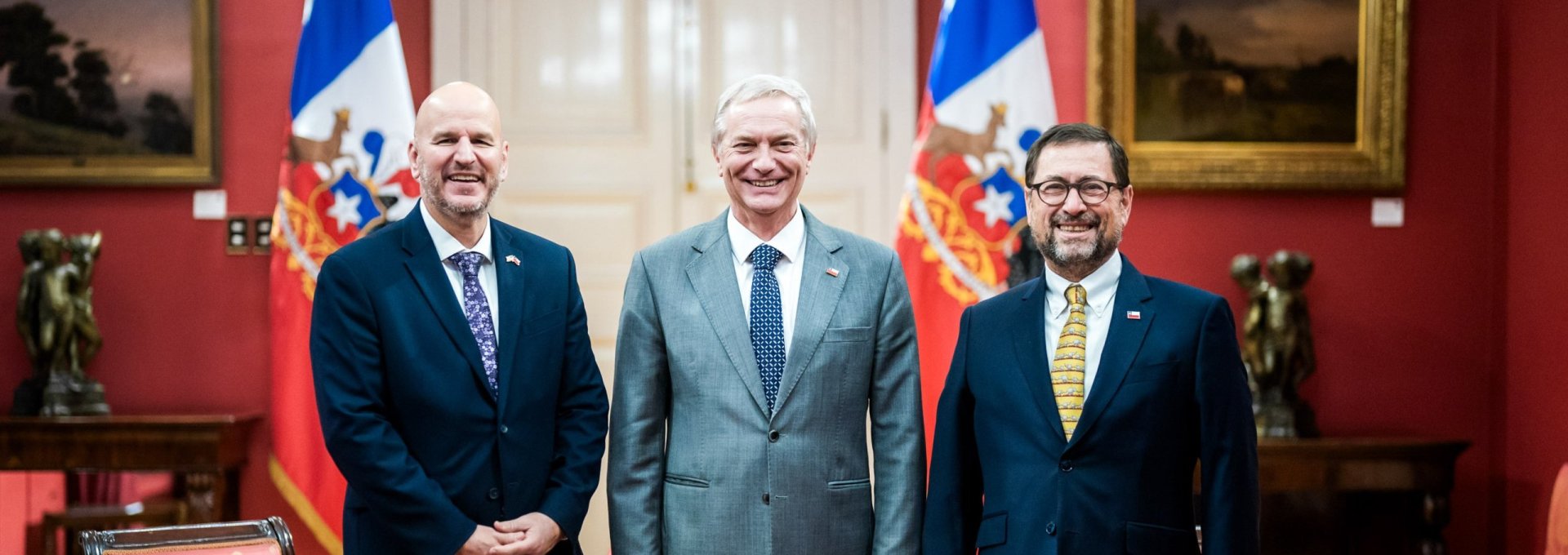 Canciller acompaña al Presidente Kast en reunión con embajador de Estados Unidos en Chile
