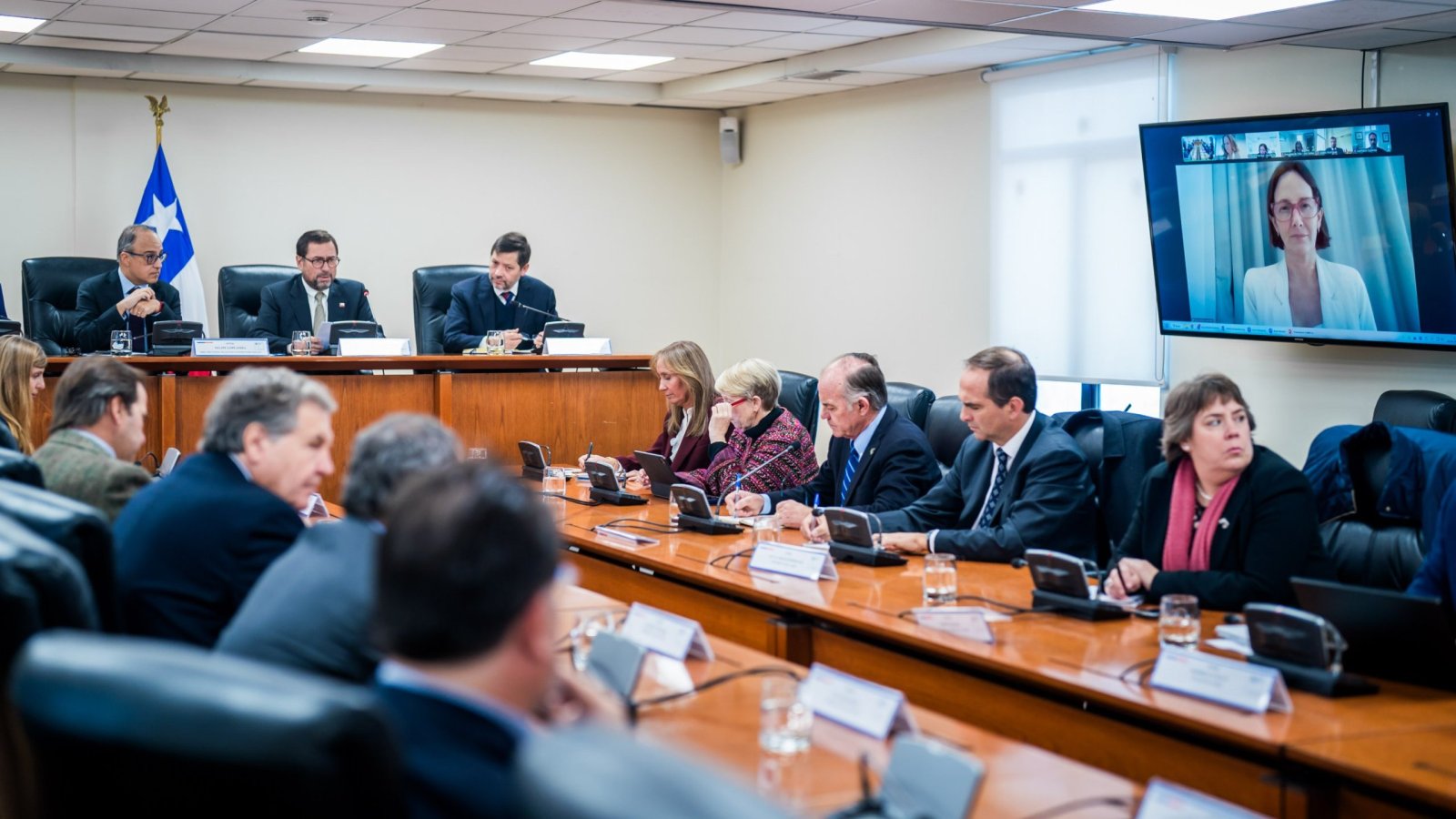 Cancillería y gremios refuerzan coordinación público-privada para apoyar exportaciones chilenas a EE.UU.