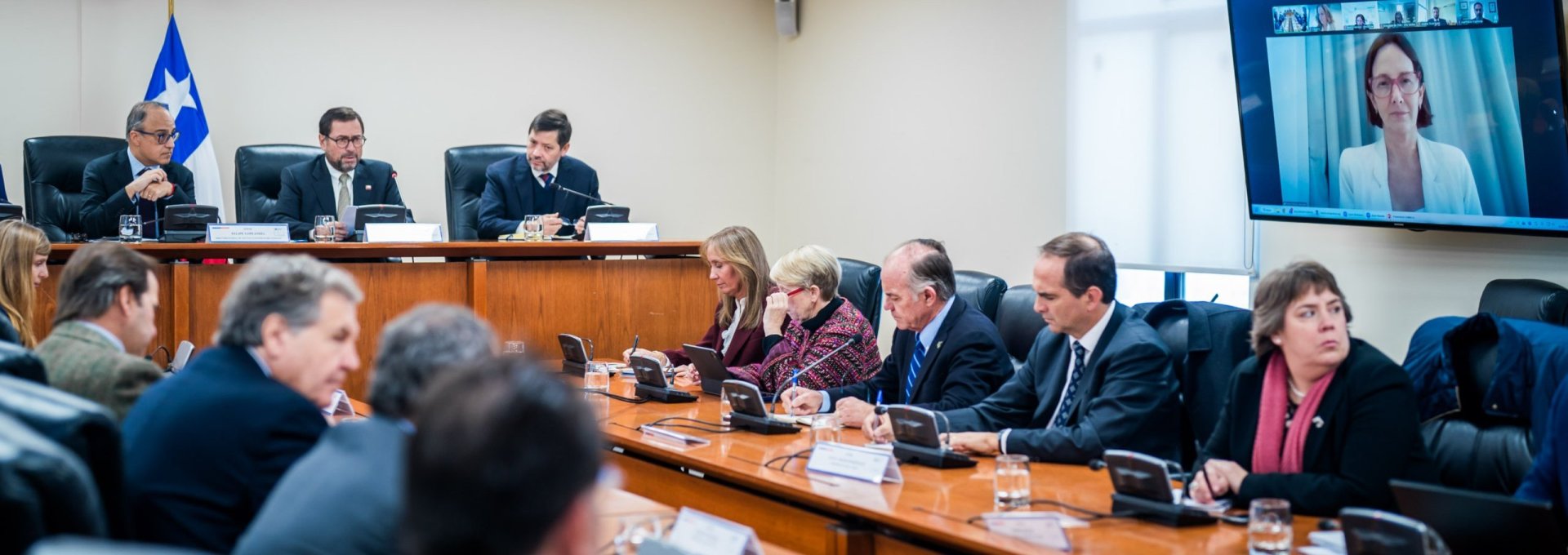 Cancillería y gremios refuerzan coordinación público-privada para apoyar exportaciones chilenas a EE.UU.
