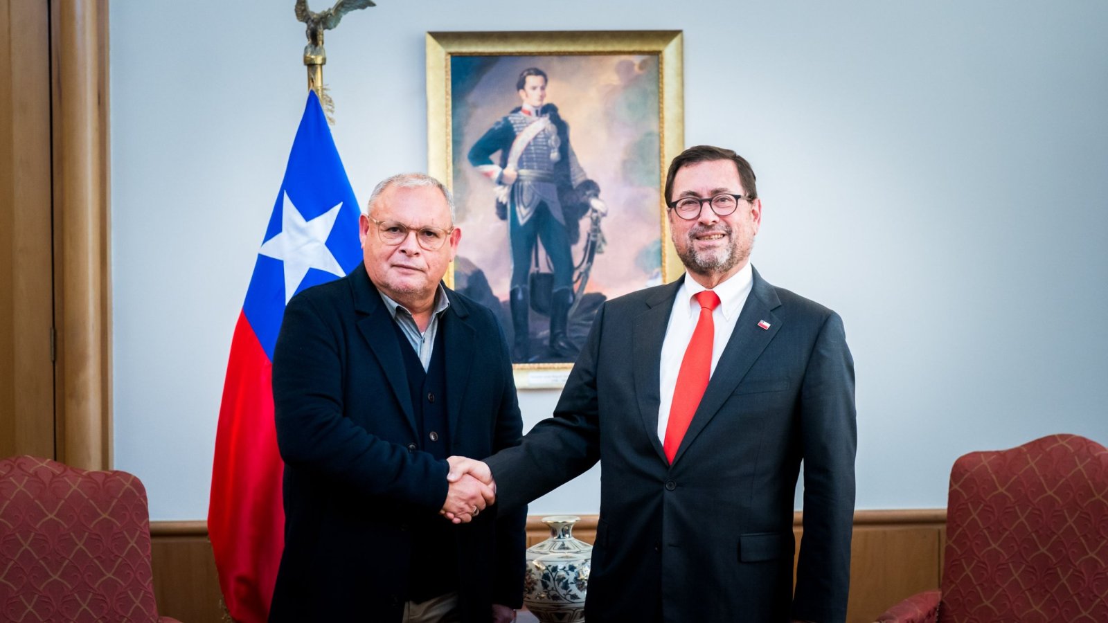 Canciller se reúne con gobernador de Valparaíso y aborda candidatura de la ciudad para albergar la Secretaría del Acuerdo BBNJ