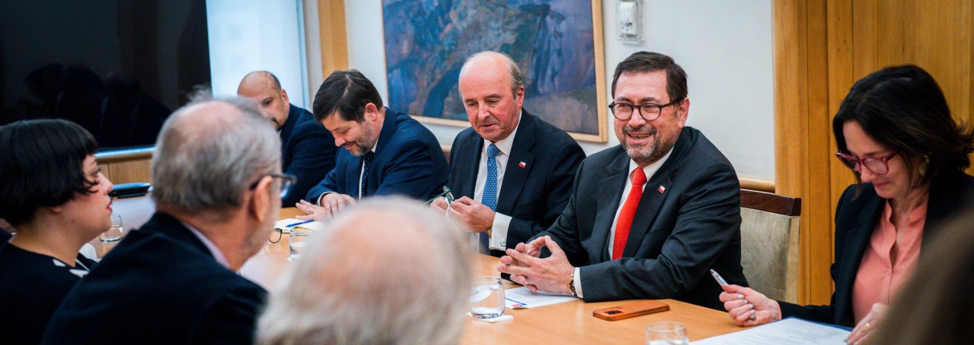 Ministro Pérez Mackenna se reúne con el Foro Permanente de Política Exterior